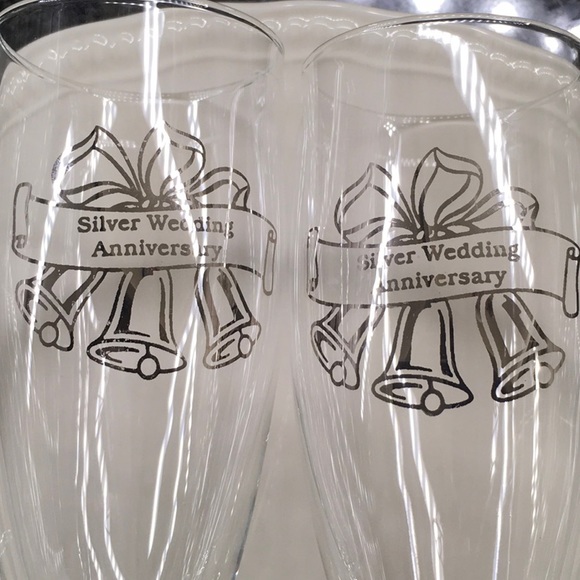 Silver Wedding Anniversary Set of Two Stemmed Glasses. Champagne Flutes - Picture 5 of 17